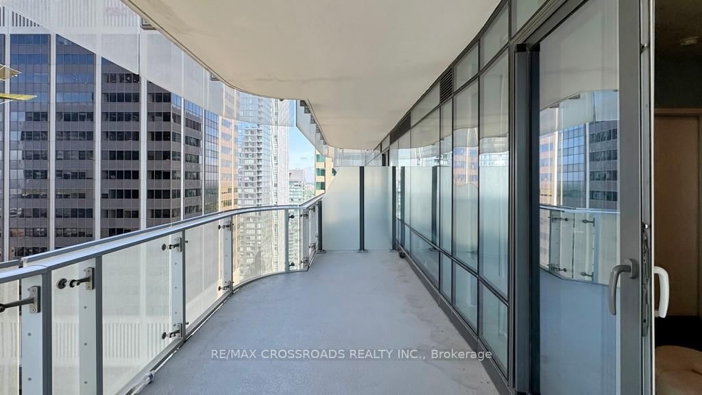 1 Bloor Street, Unit 3208 - Photo 27