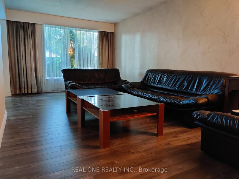 home for lease on upper-9 Lisburn Crescent