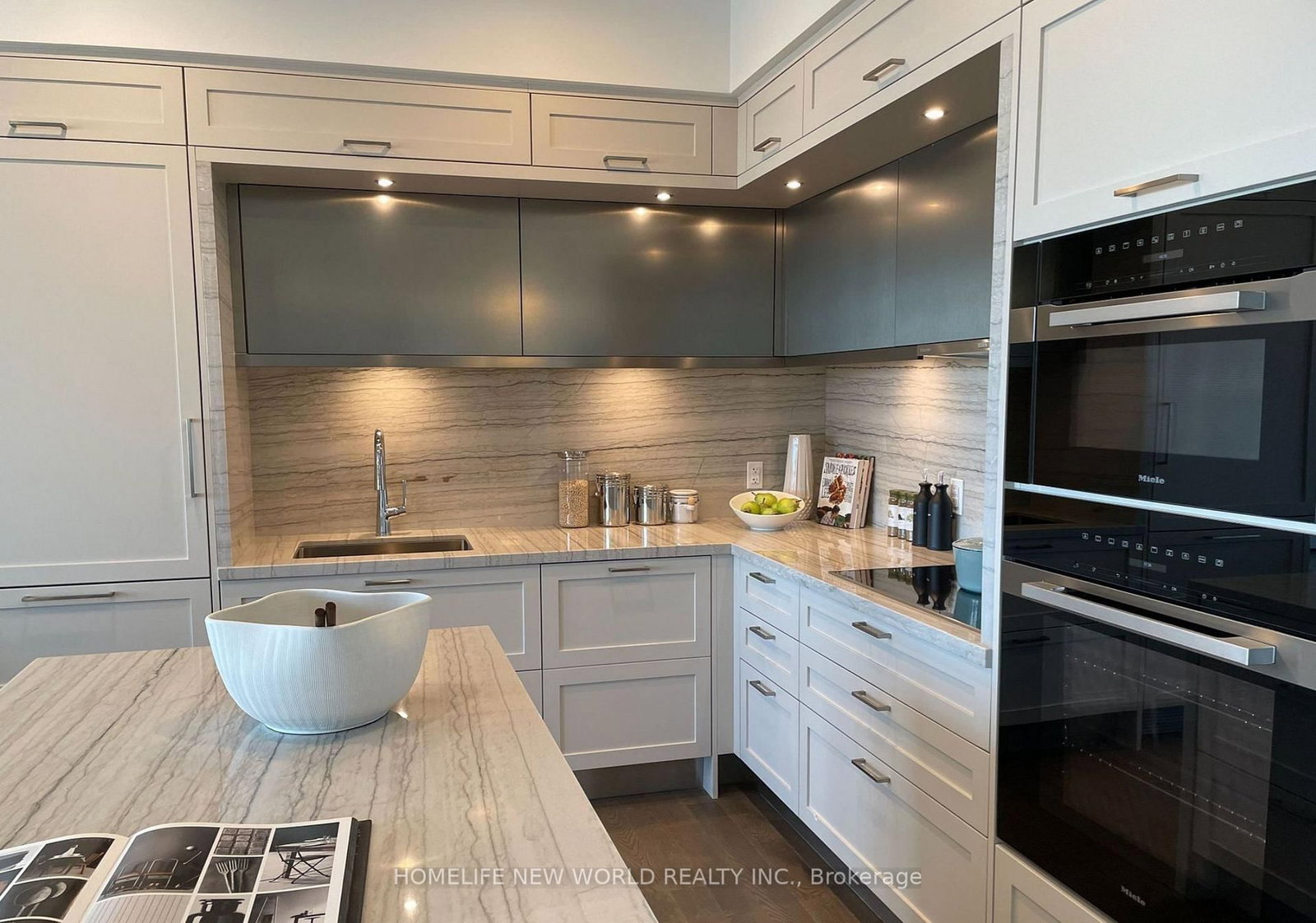 30 Inn on the Park Drive, Unit 1804 - Photo 9