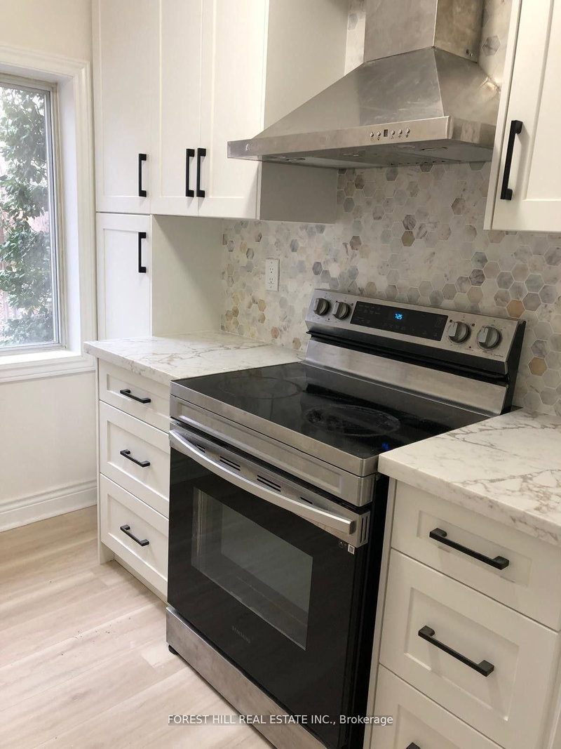 14 Leith Pl, Toronto, M4N 2R4 | Image 3