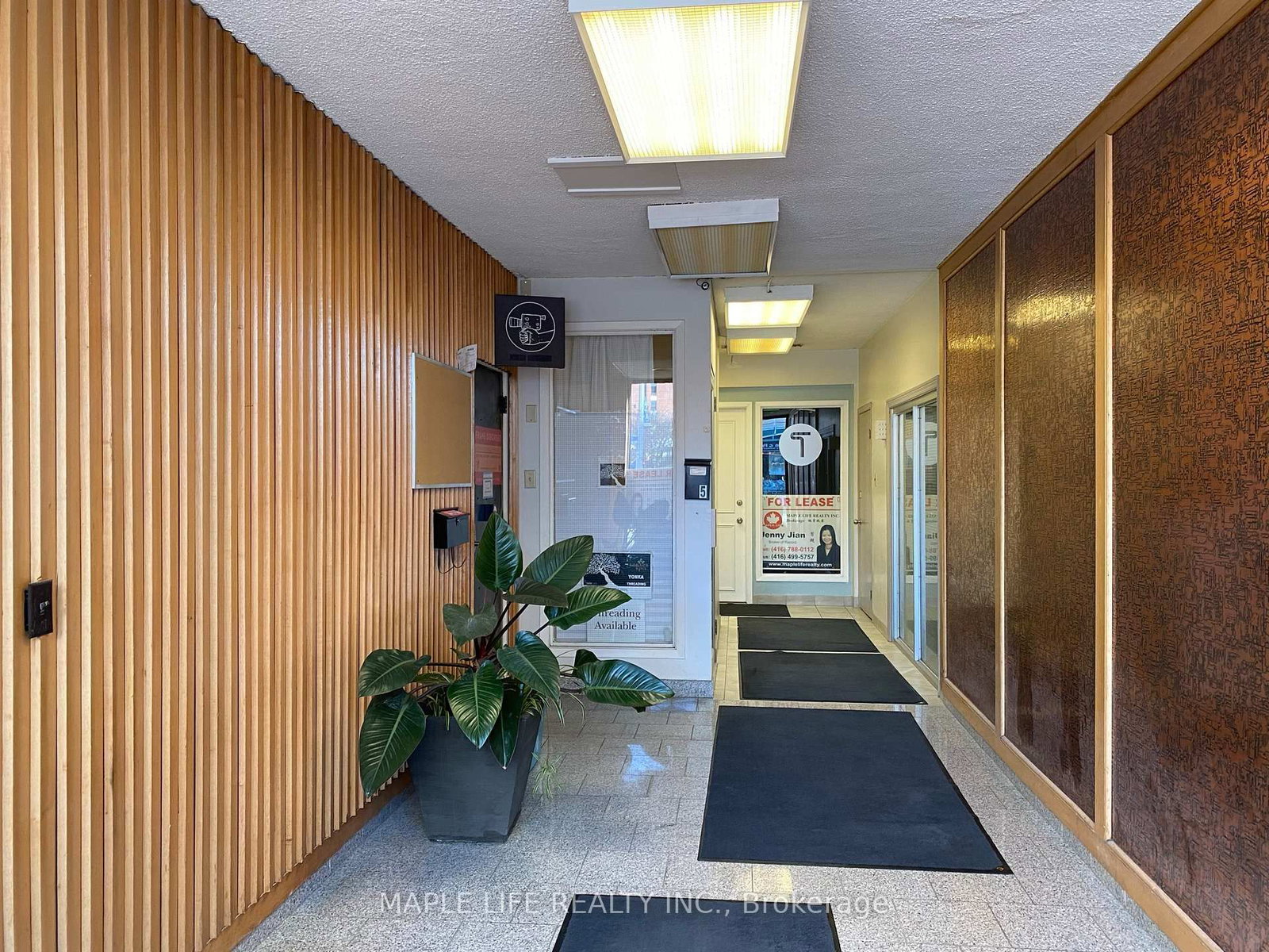 901 Yonge Street, Unit 106 - Photo 2