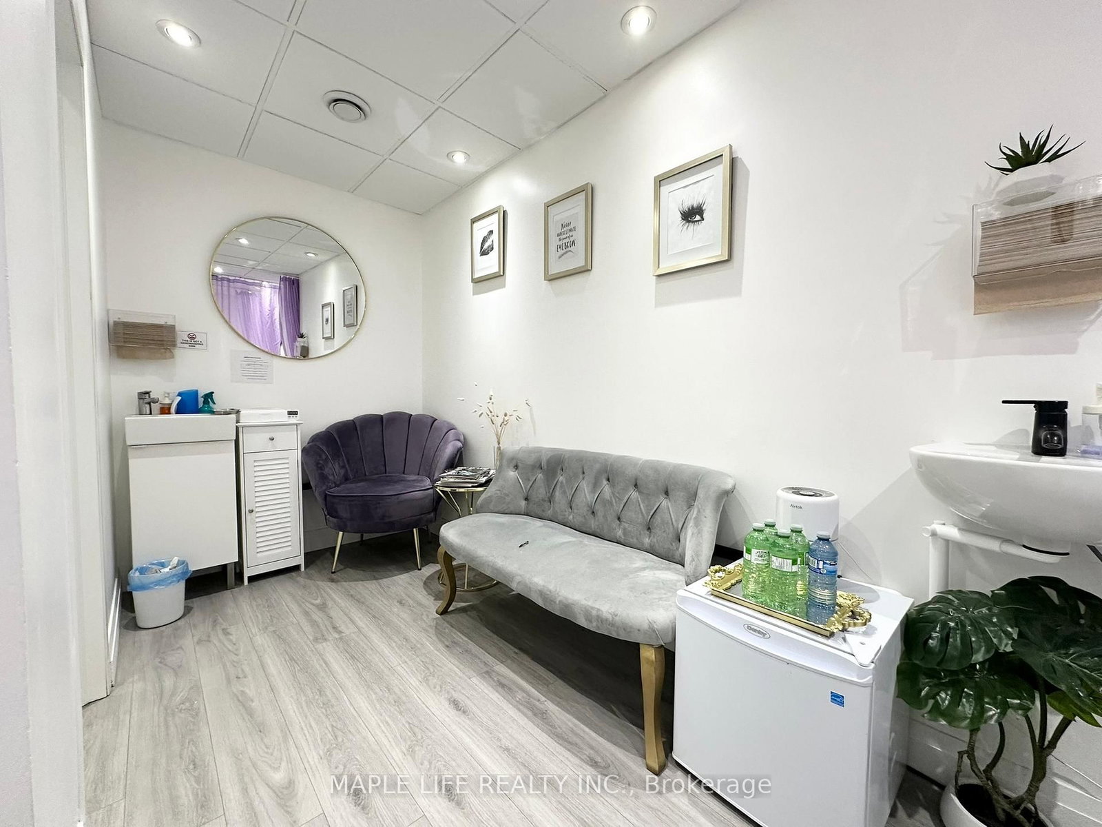 901 Yonge Street, Unit 106 - Photo 8