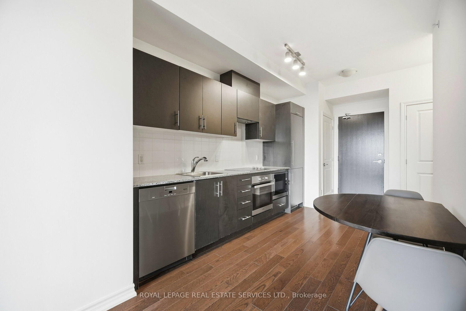 23 Glebe Road W, Unit 602 - Photo 10