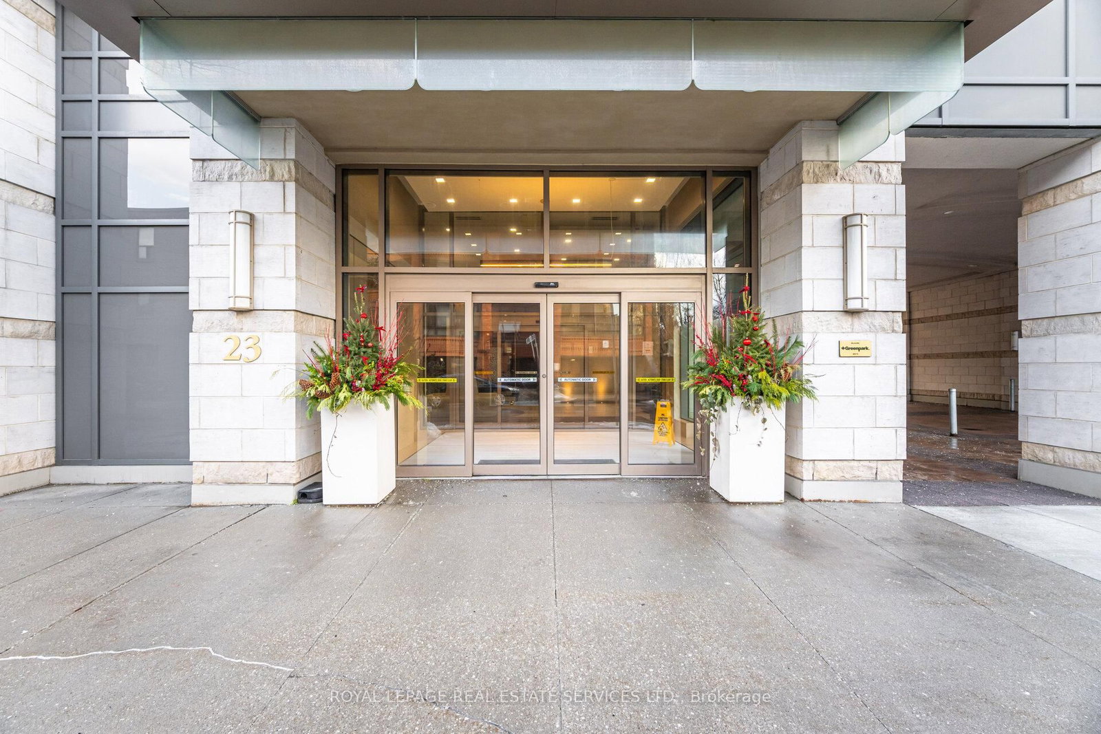 23 Glebe Road W, Unit 602 - Photo 2