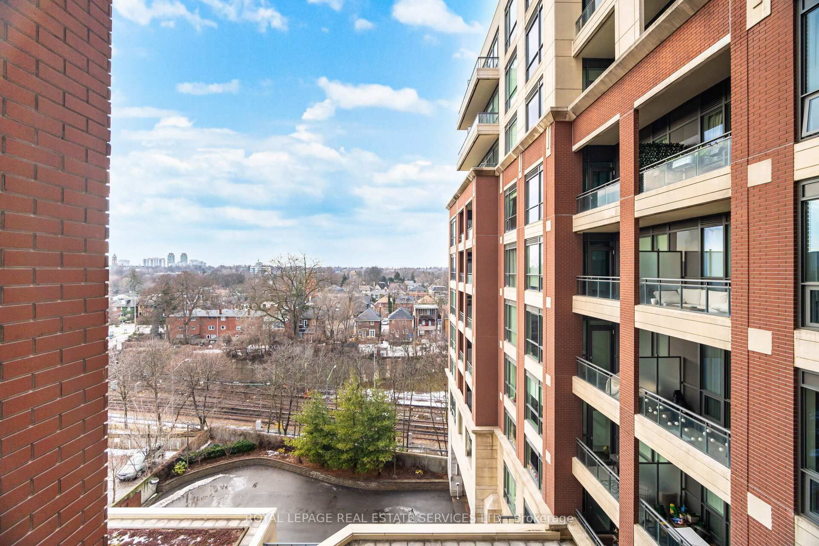 23 Glebe Road W, Unit 602 - Photo 23