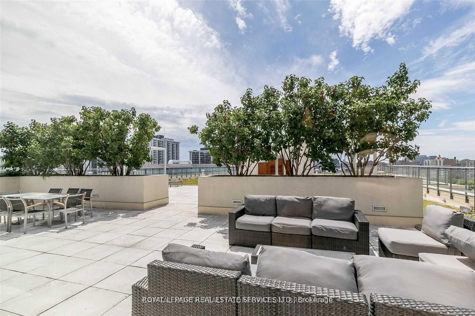 23 Glebe Road W, Unit 602 - Photo 29