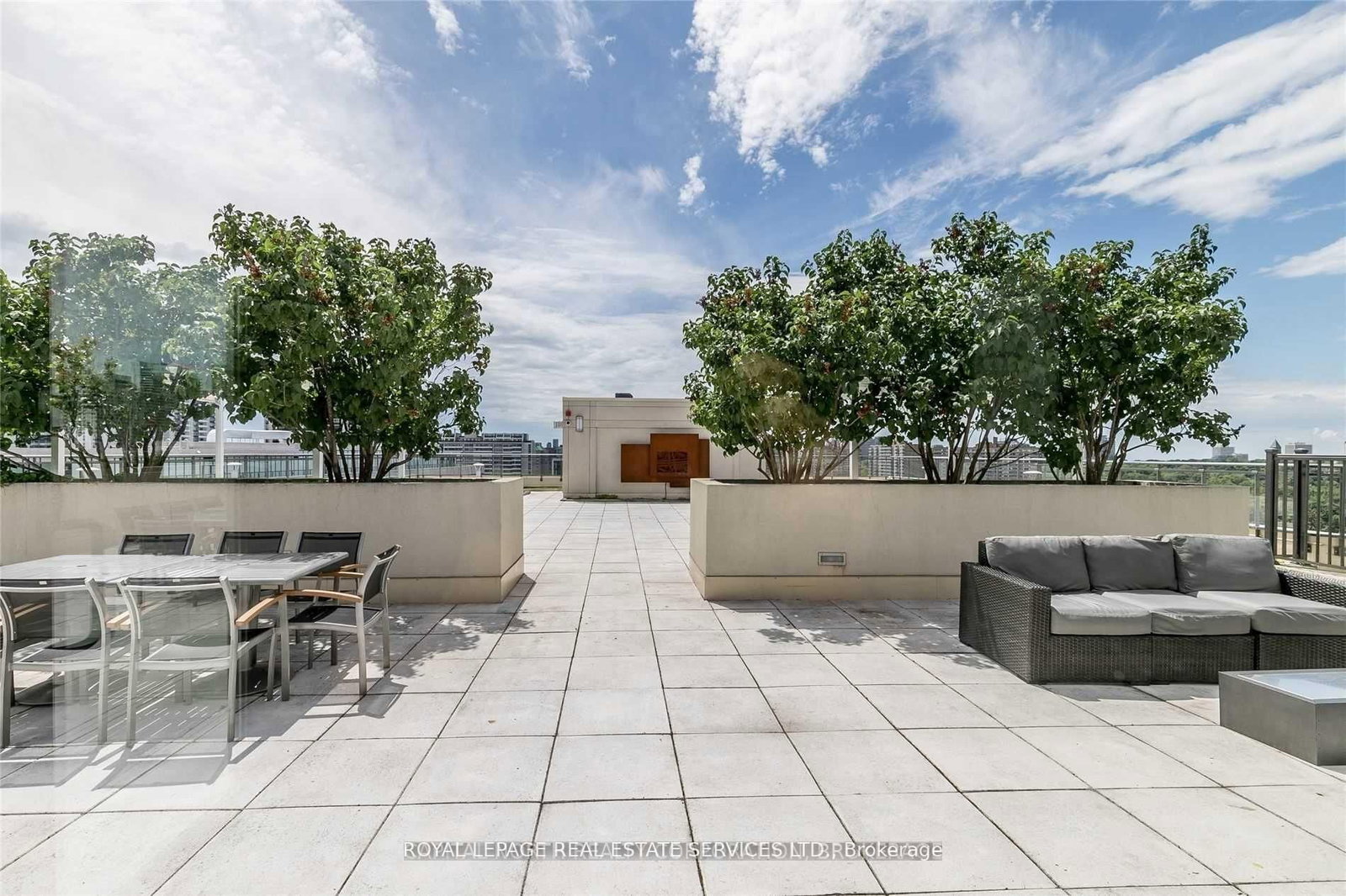 23 Glebe Road W, Unit 602 - Photo 30