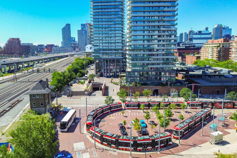 90 Distillery Lane, Toronto, M5A 4R2 | Image 3