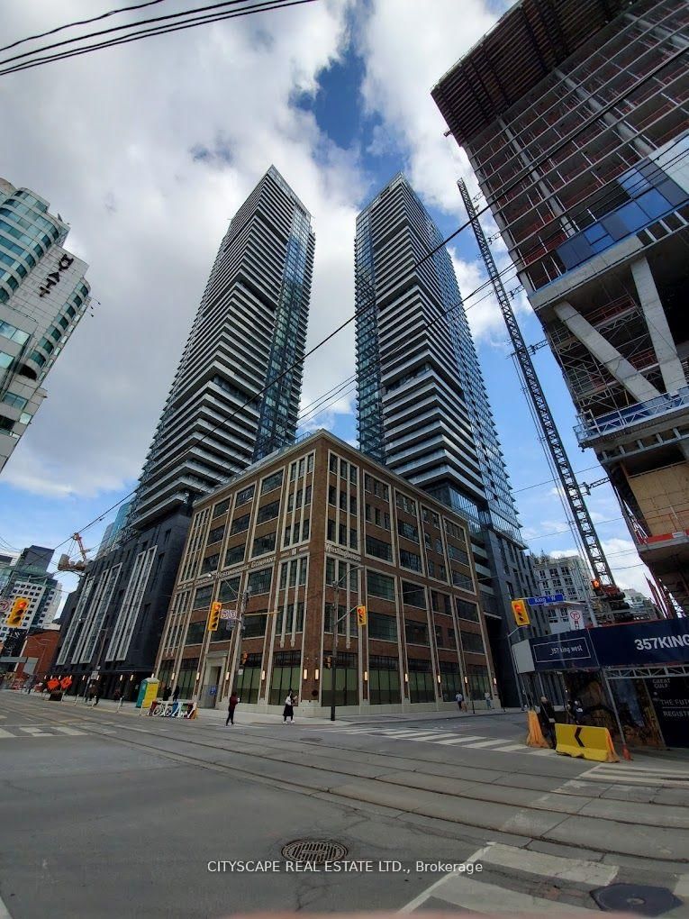 115 Blue Jays Way, Unit 1706