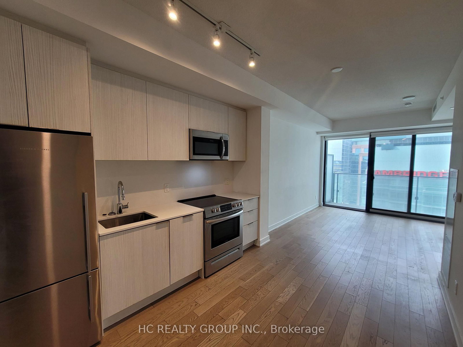 25 Richmond Street E, Unit 2207 - Photo 3