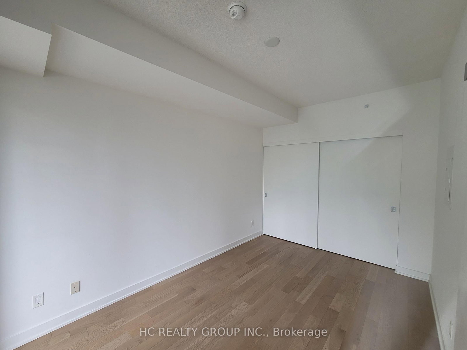 25 Richmond Street E, Unit 2207 - Photo 7