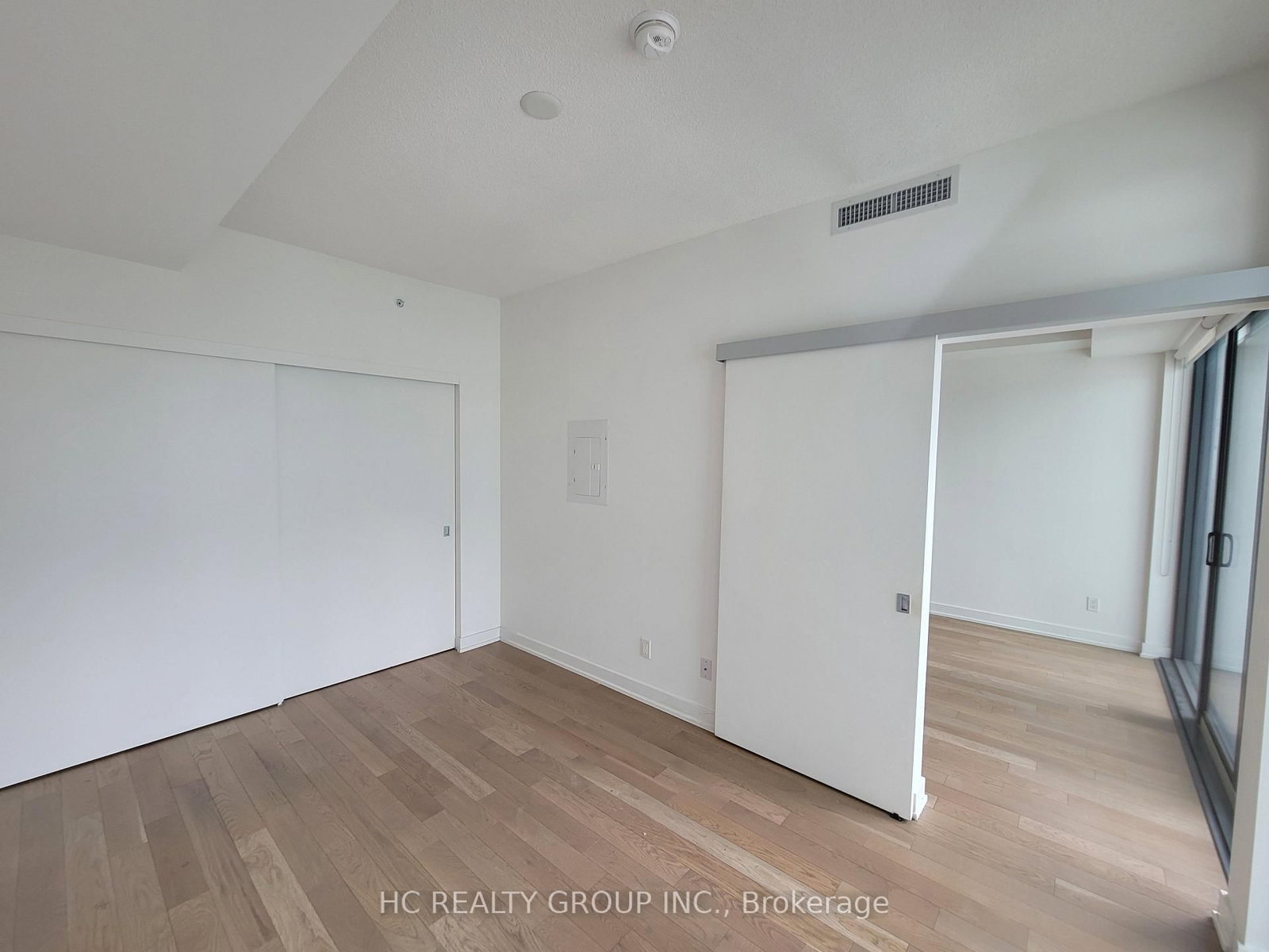 25 Richmond Street E, Unit 2207 - Photo 8