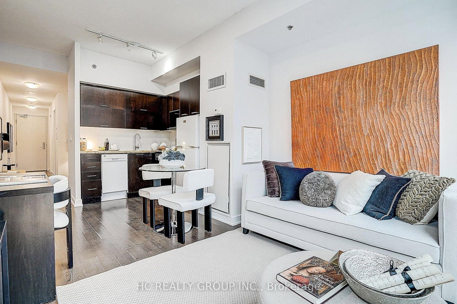 Condo for sale at 705-21 Nelson Street, Toronto, Ontario, M5V 3H9 - University - MLS: C12988362