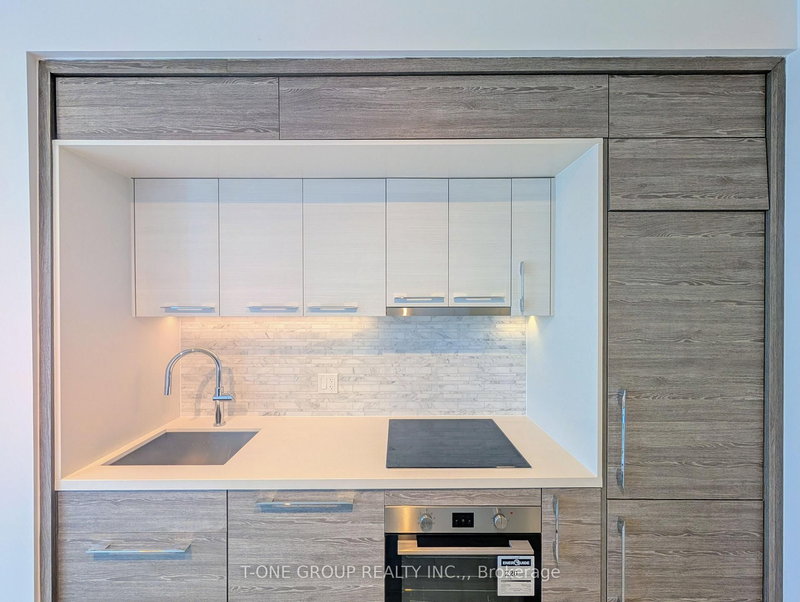 315 - 29 Green Trail Crt, Toronto, M2K 0J9 | Image 3