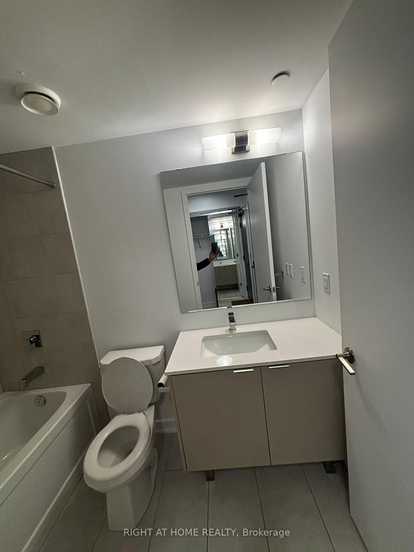 8 Tippett Road, Unit 1311 - Photo 16