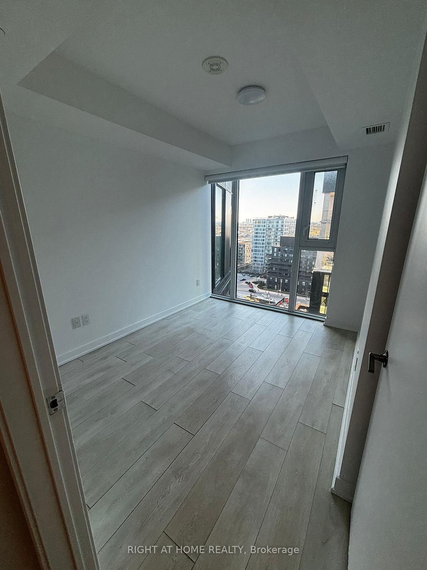 8 Tippett Road, Unit 1311 - Photo 9