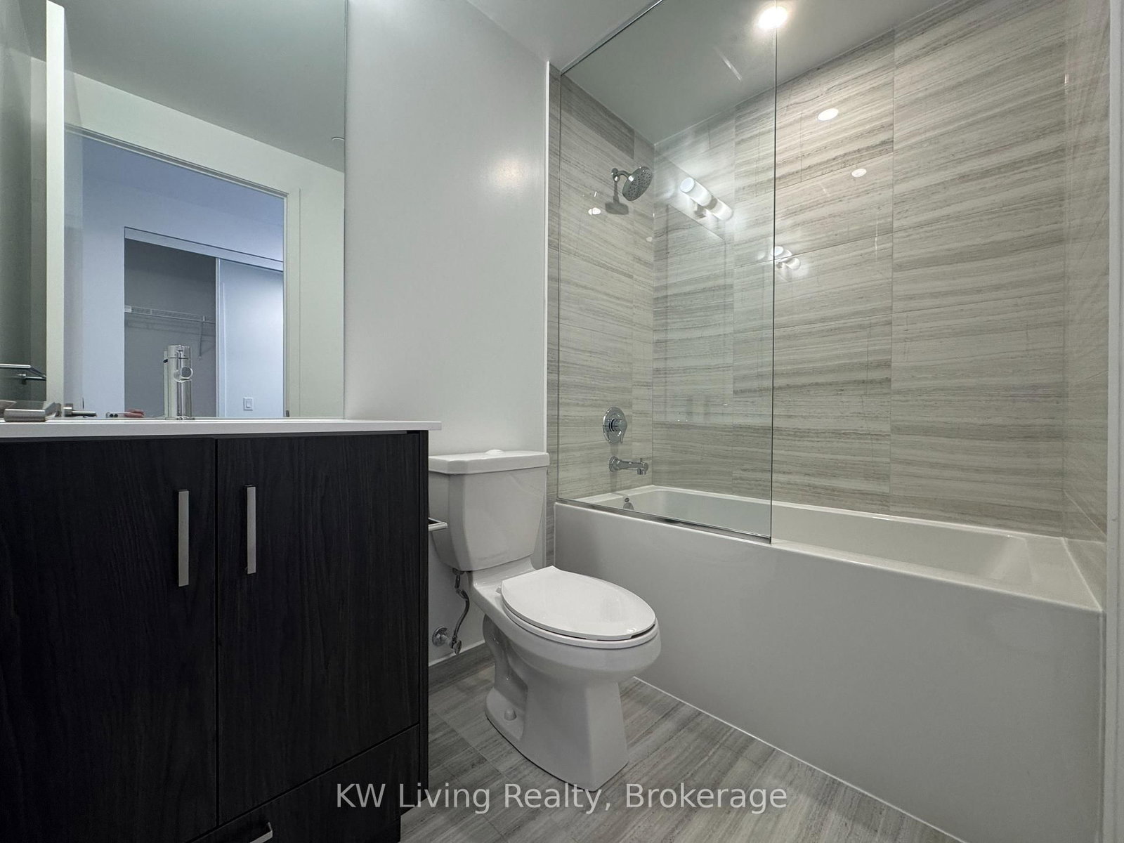 Condo for lease at 2006-180 Front Street, Toronto, Ontario, M5A 0A9 - Moss Park - MLS: C12988430