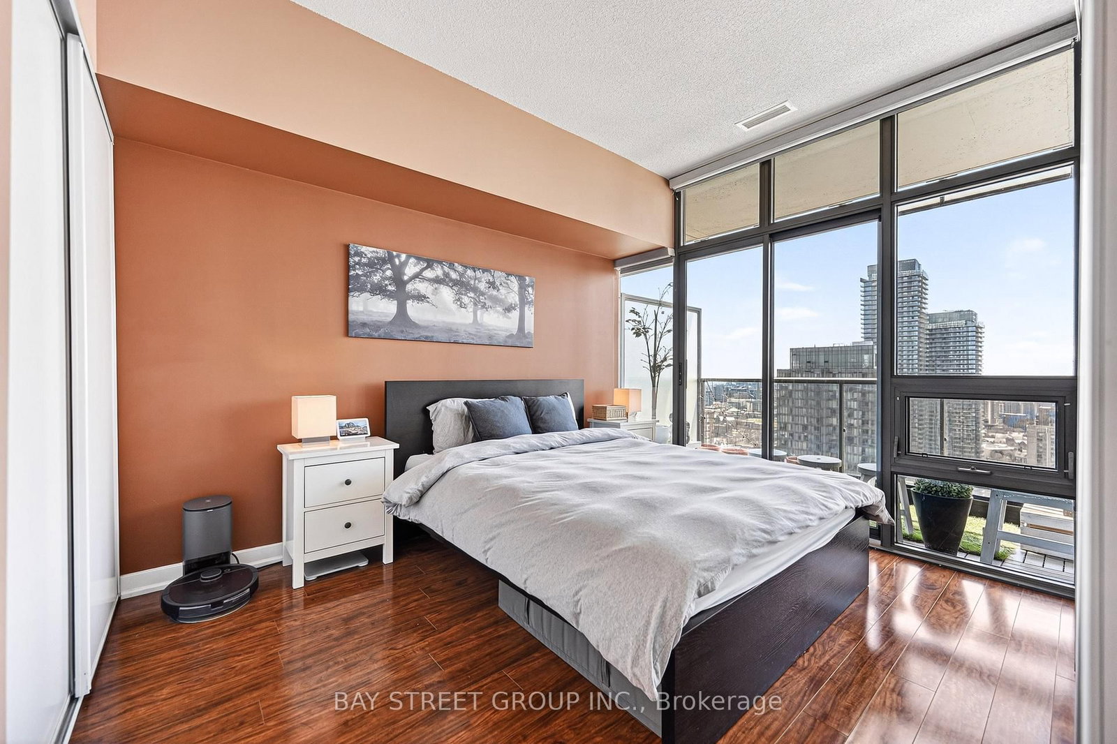 33 Charles Street E, Unit 3505 - Photo 16