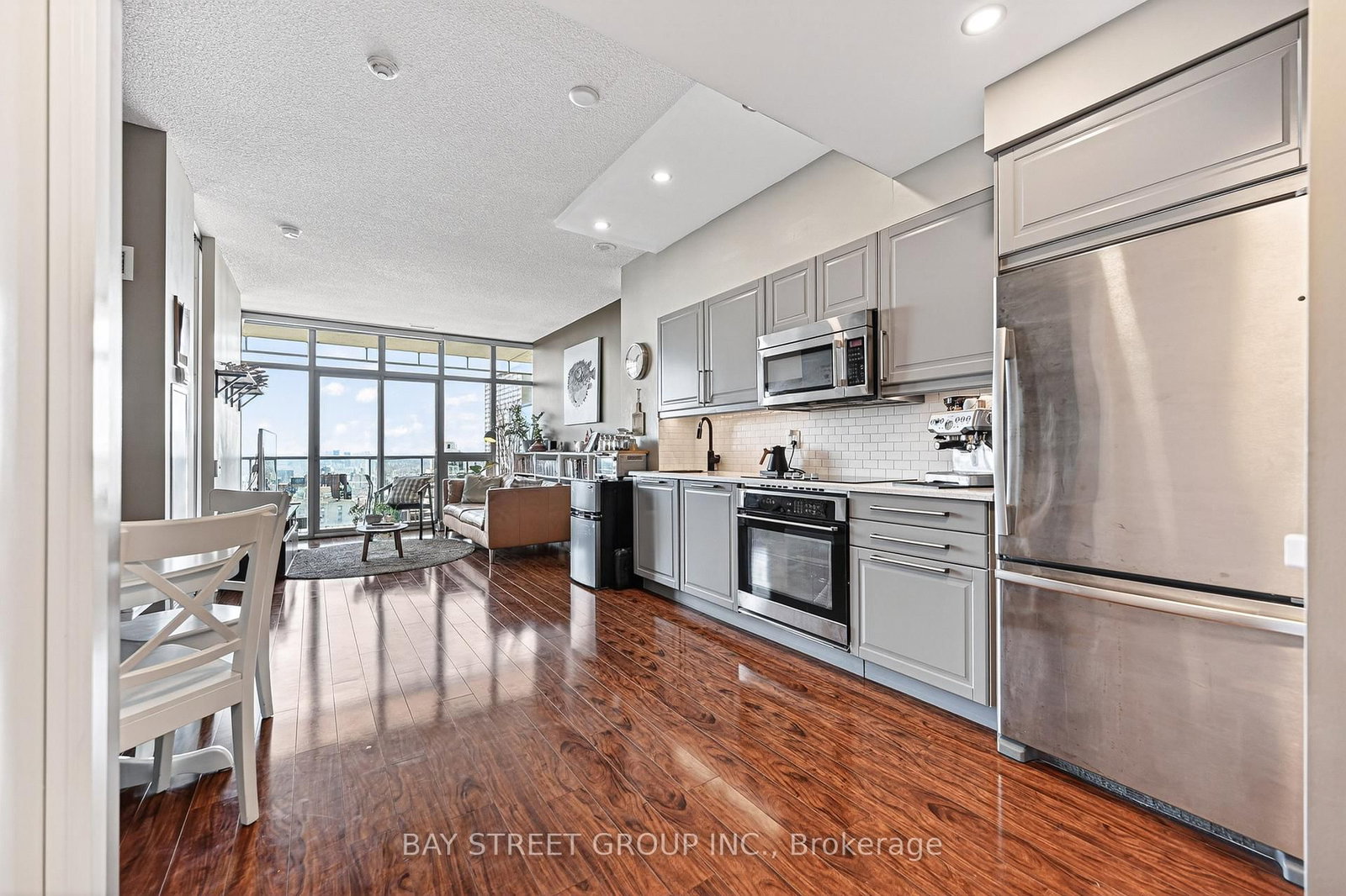 33 Charles Street E, Unit 3505 - Photo 2