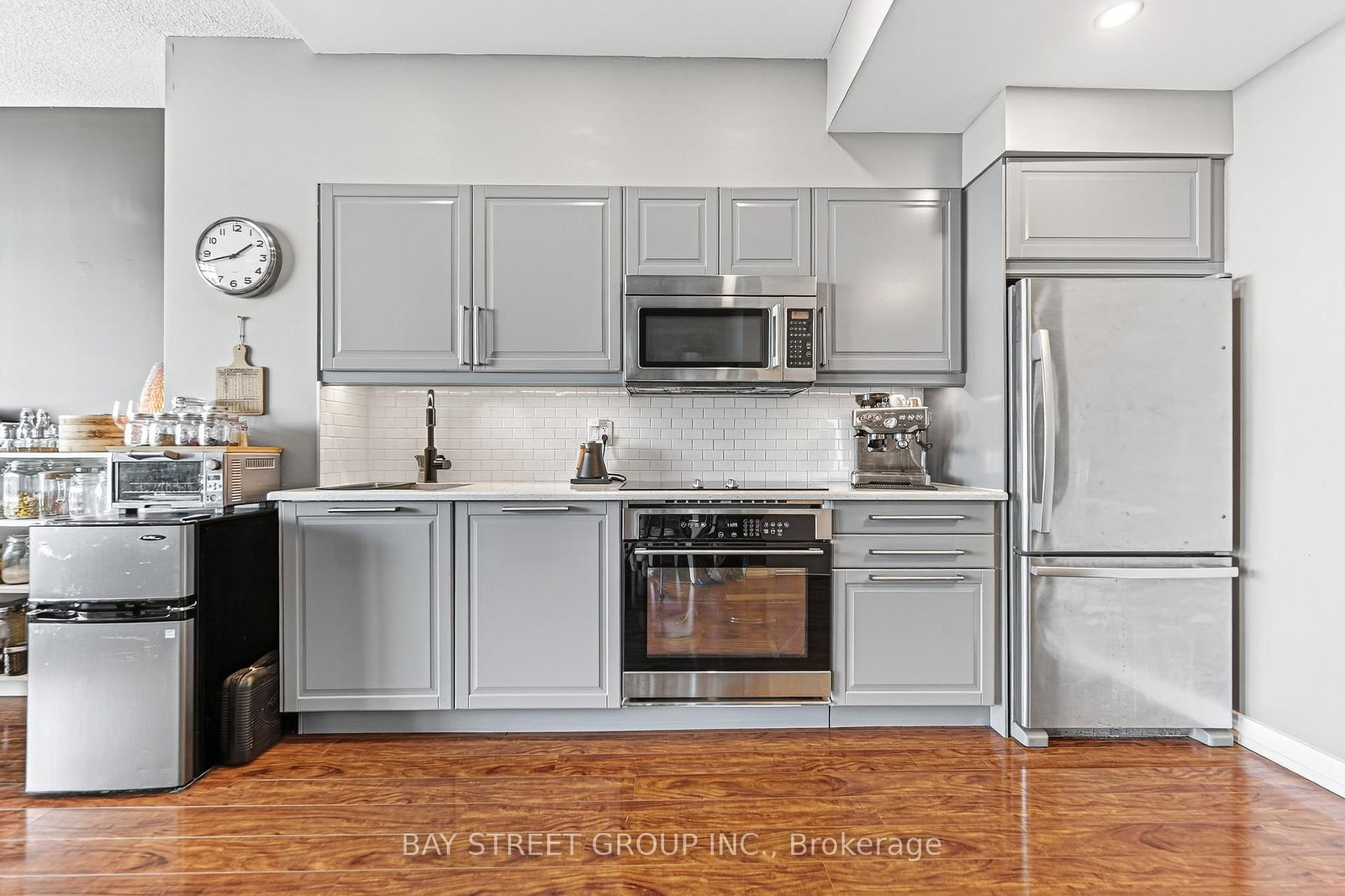 33 Charles Street E, Unit 3505 - Photo 4