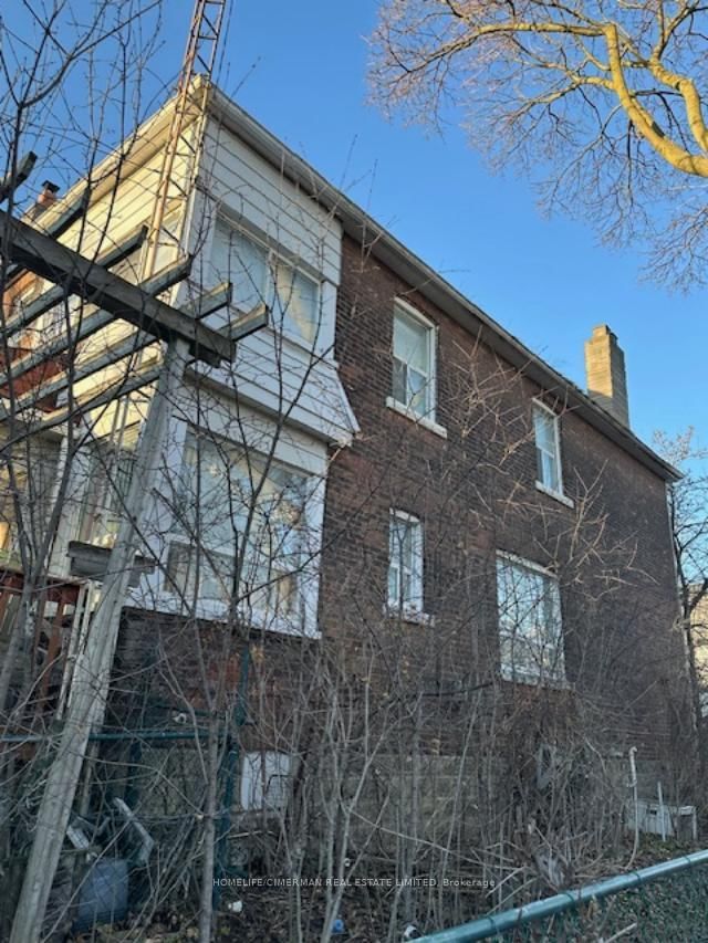 Listing Image 3