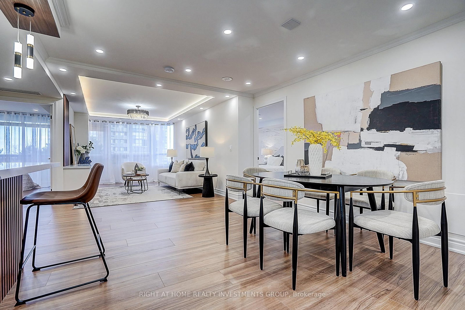 89 Skymark Drive, Unit 511 - Photo 13