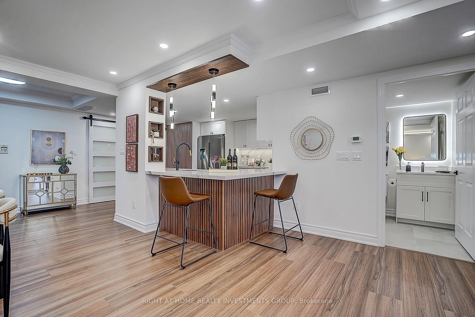 89 Skymark Drive, Unit 511 - Photo 17