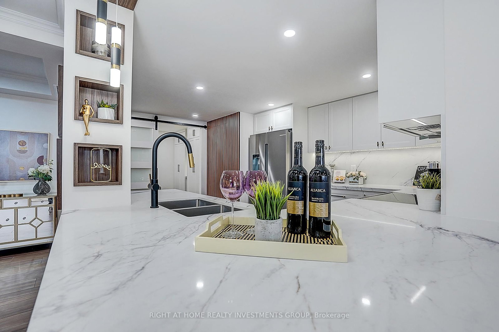 89 Skymark Drive, Unit 511 - Photo 19