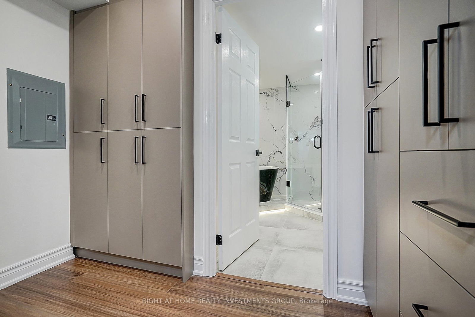 89 Skymark Drive, Unit 511 - Photo 34