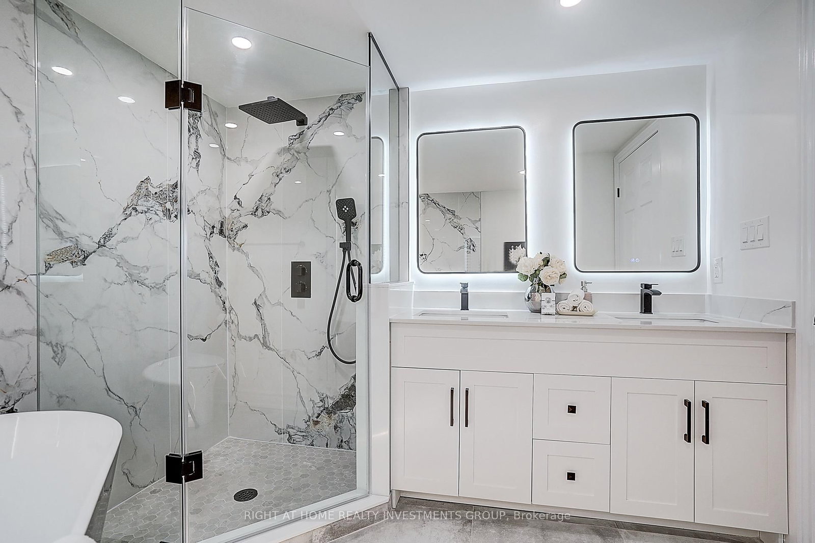 89 Skymark Drive, Unit 511 - Photo 37