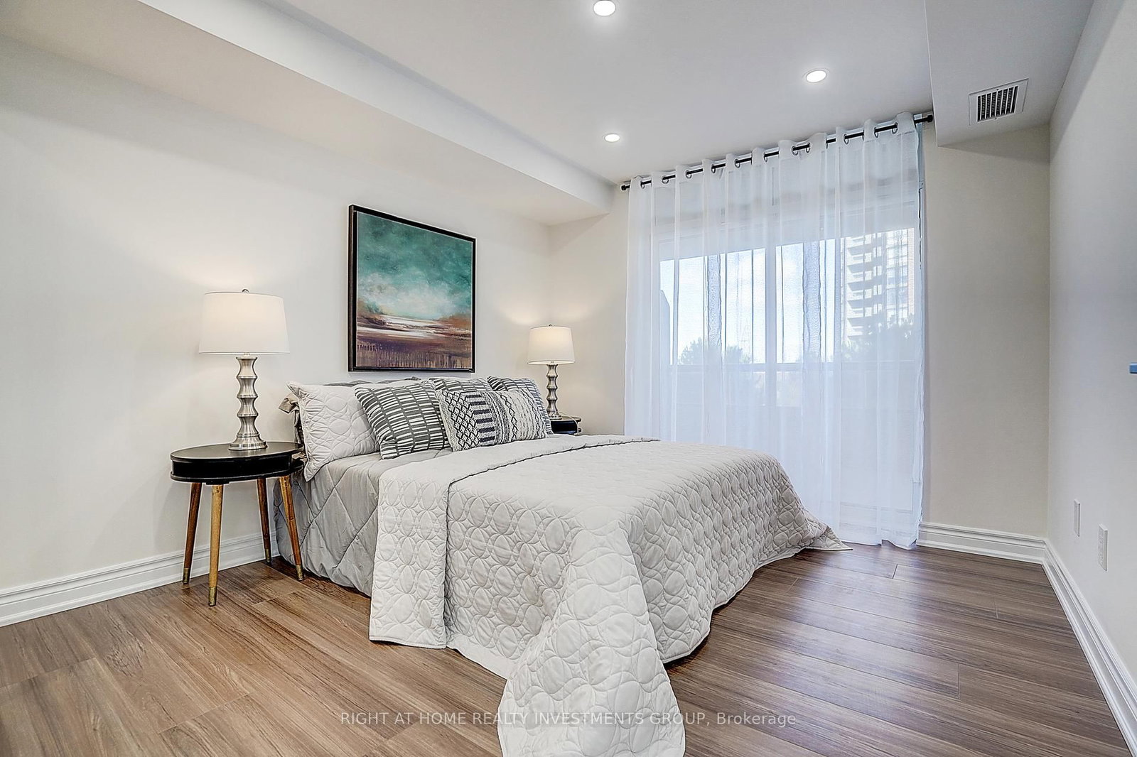 89 Skymark Drive, Unit 511 - Photo 38