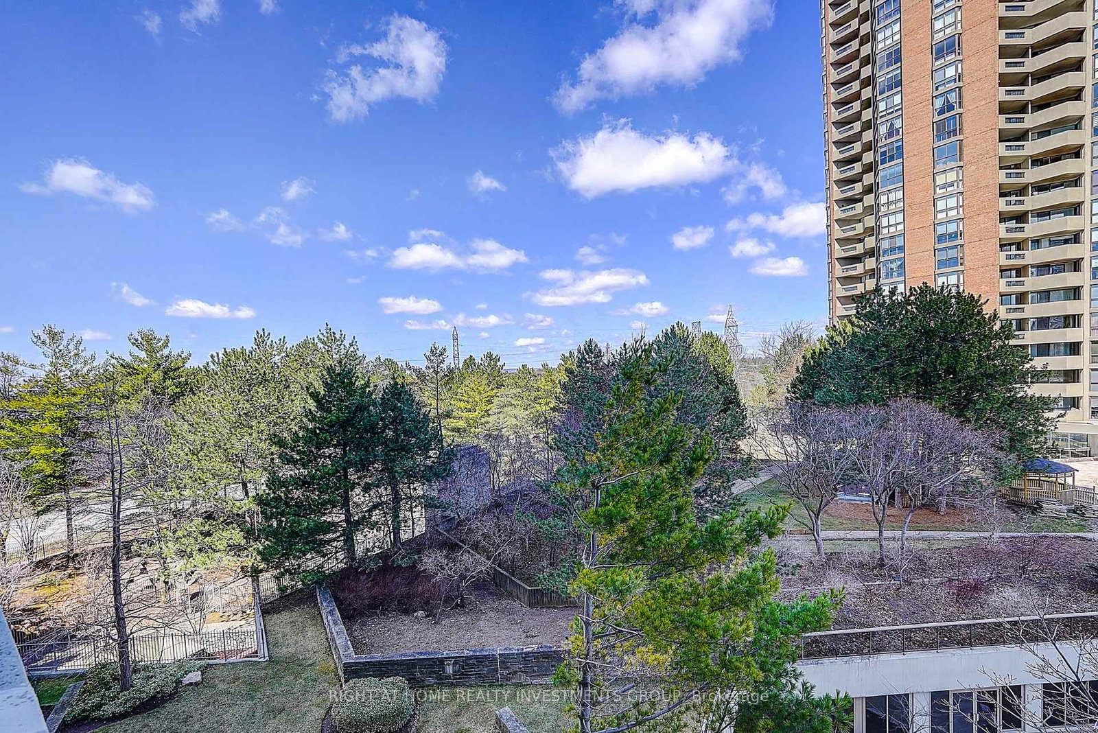 89 Skymark Drive, Unit 511 - Photo 48