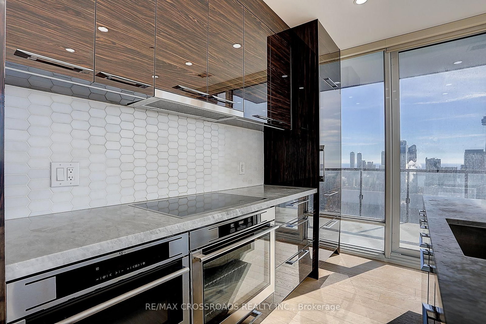 Condo for sale at 4310-488 University Avenue, Toronto, Ontario, M5G 0C1 - University - MLS: C12988676