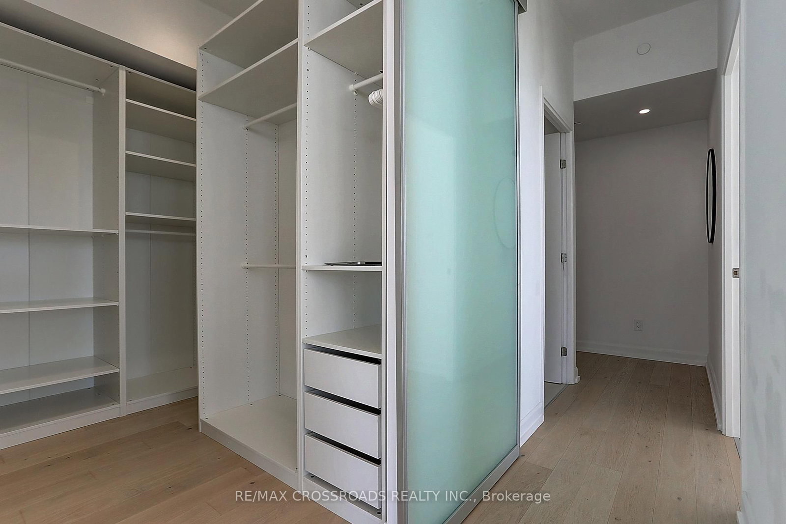 Condo for sale at 4310-488 University Avenue, Toronto, Ontario, M5G 0C1 - University - MLS: C12988676