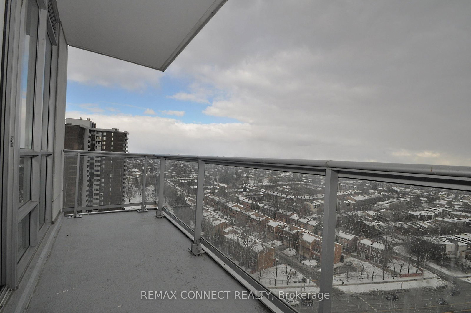 30 Heron's Hill Way, Unit 1605 - Photo 2