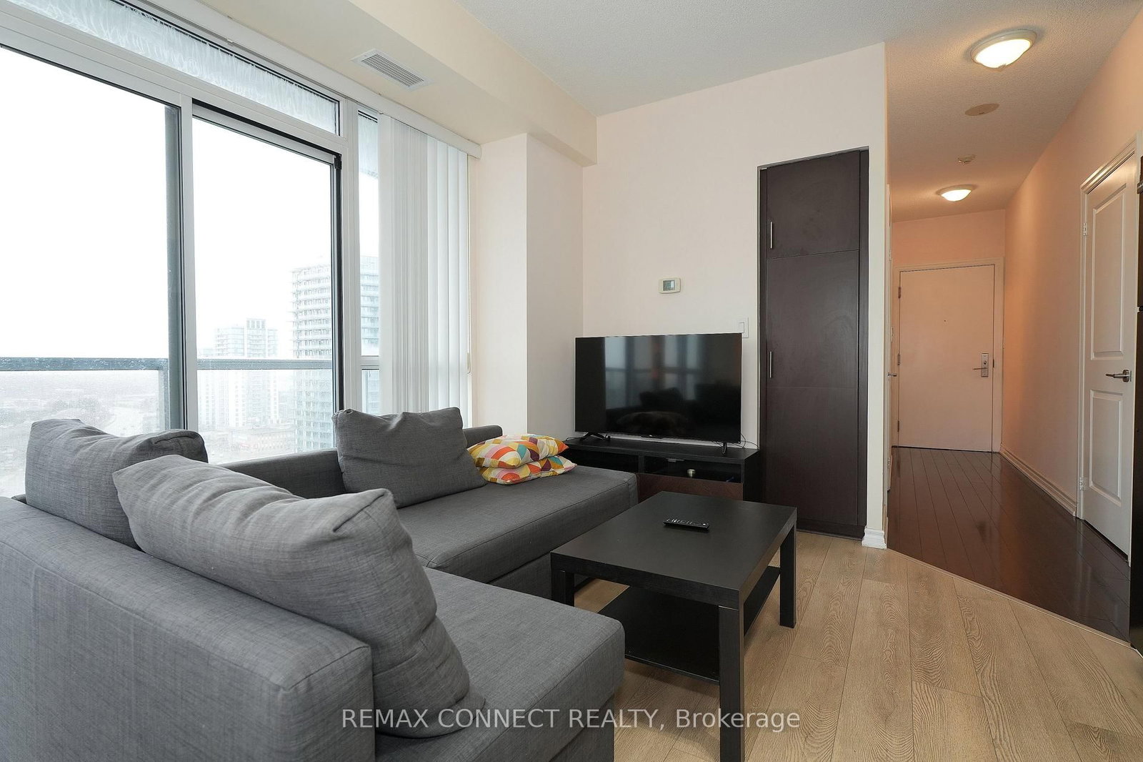 30 Heron's Hill Way, Unit 1605 - Photo 4