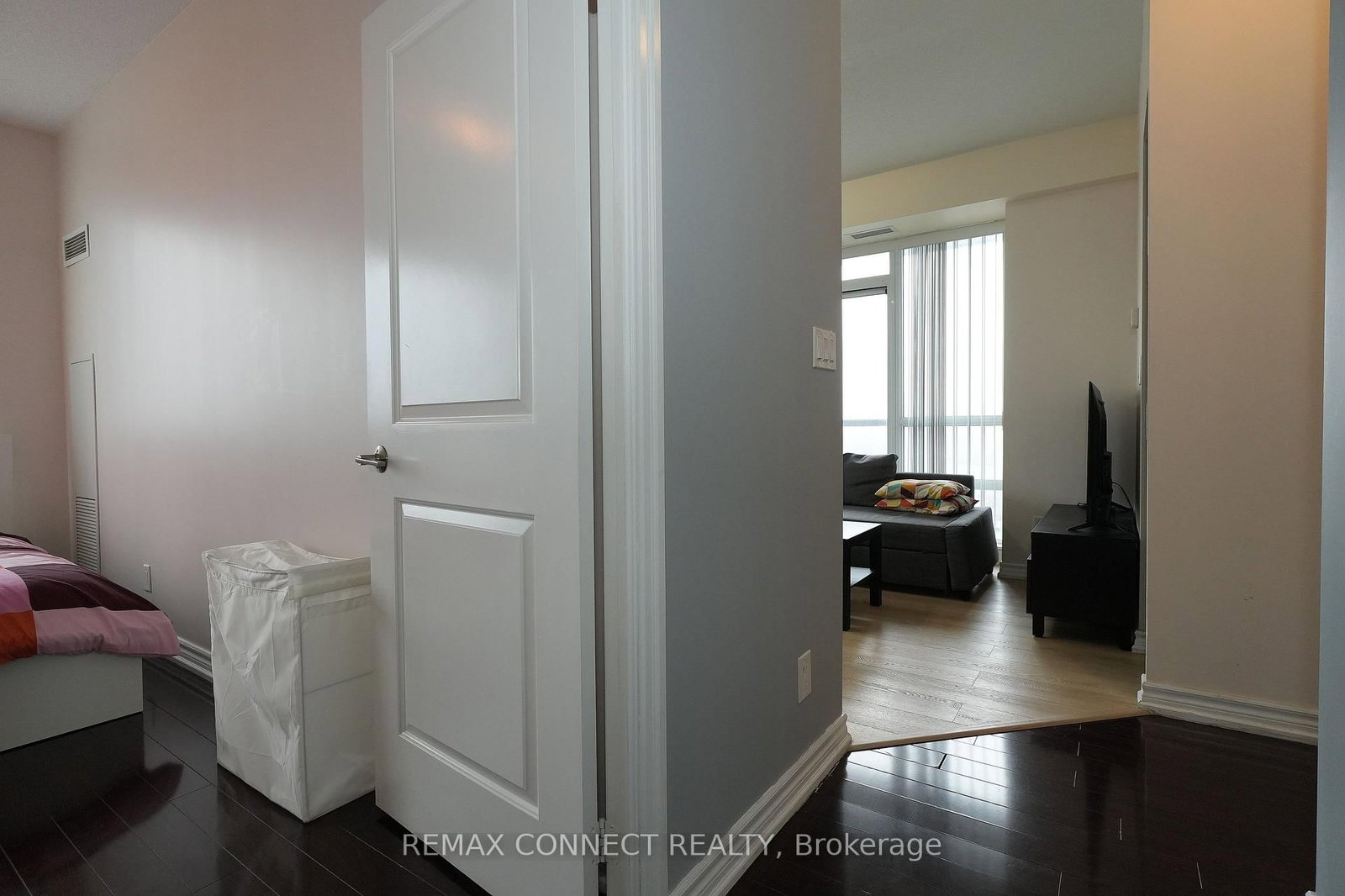 30 Heron's Hill Way, Unit 1605 - Photo 9