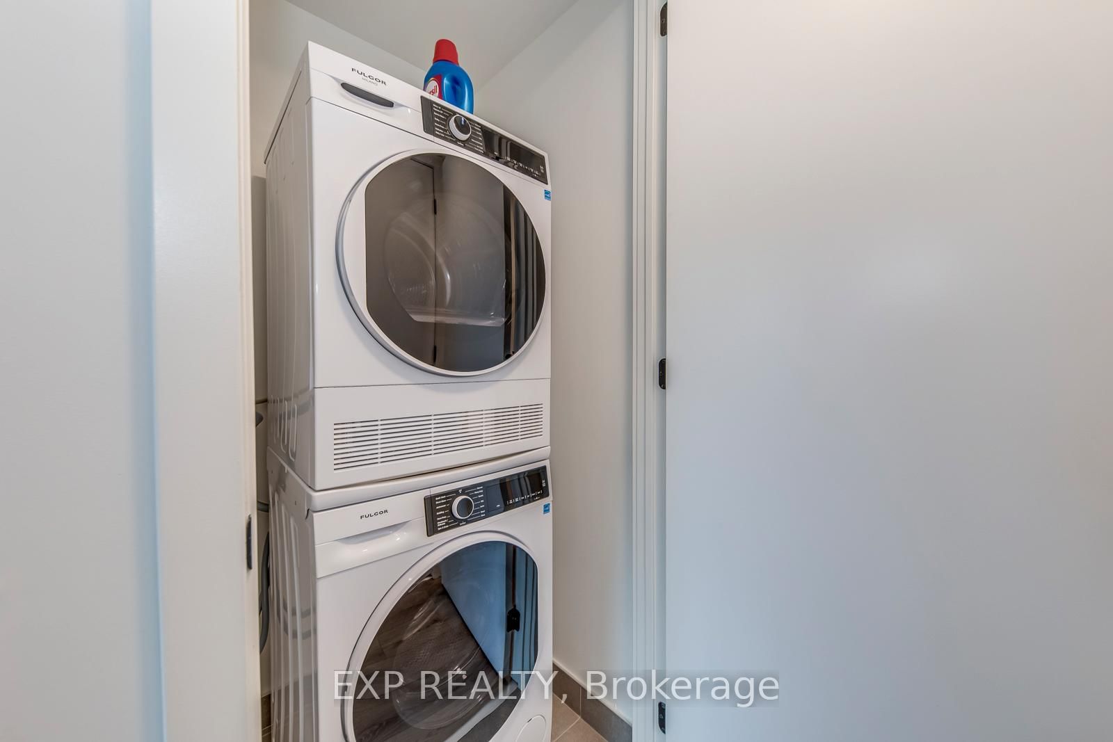 5 Lakeview Avenue, Unit 415 - Photo 16