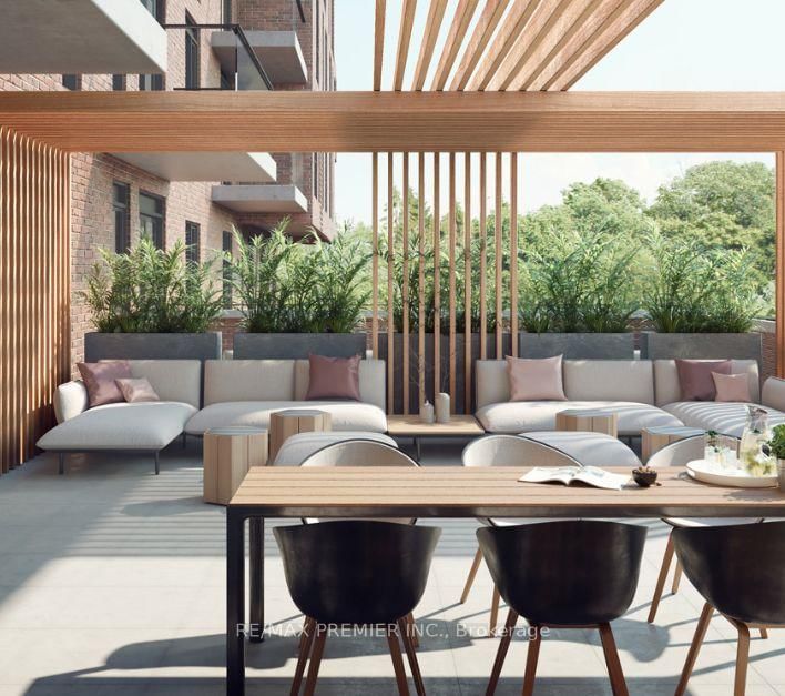 185 Alberta Avenue, Unit 604 - Photo 2