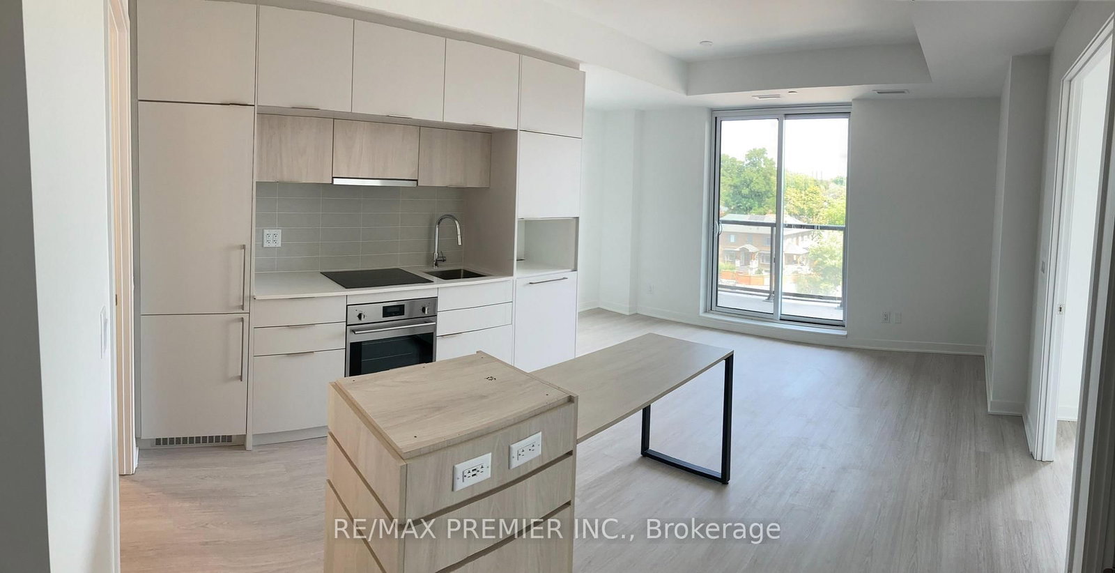 185 Alberta Avenue, Unit 604 - Photo 4