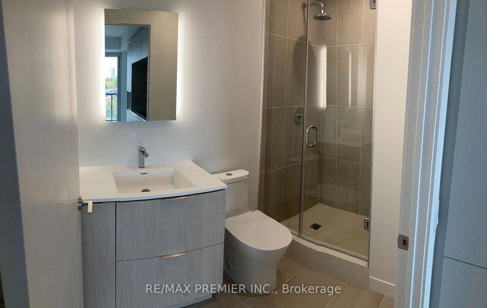 185 Alberta Avenue, Unit 604 - Photo 6