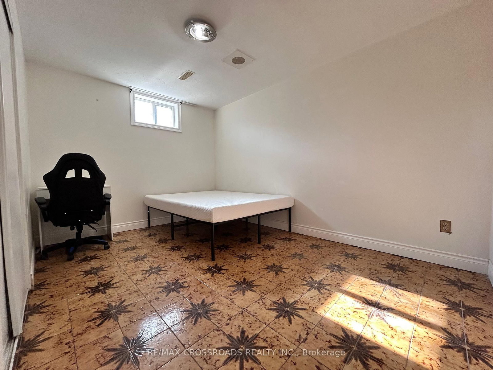 62 Navaho Drive, Unit Lower level - Photo 14