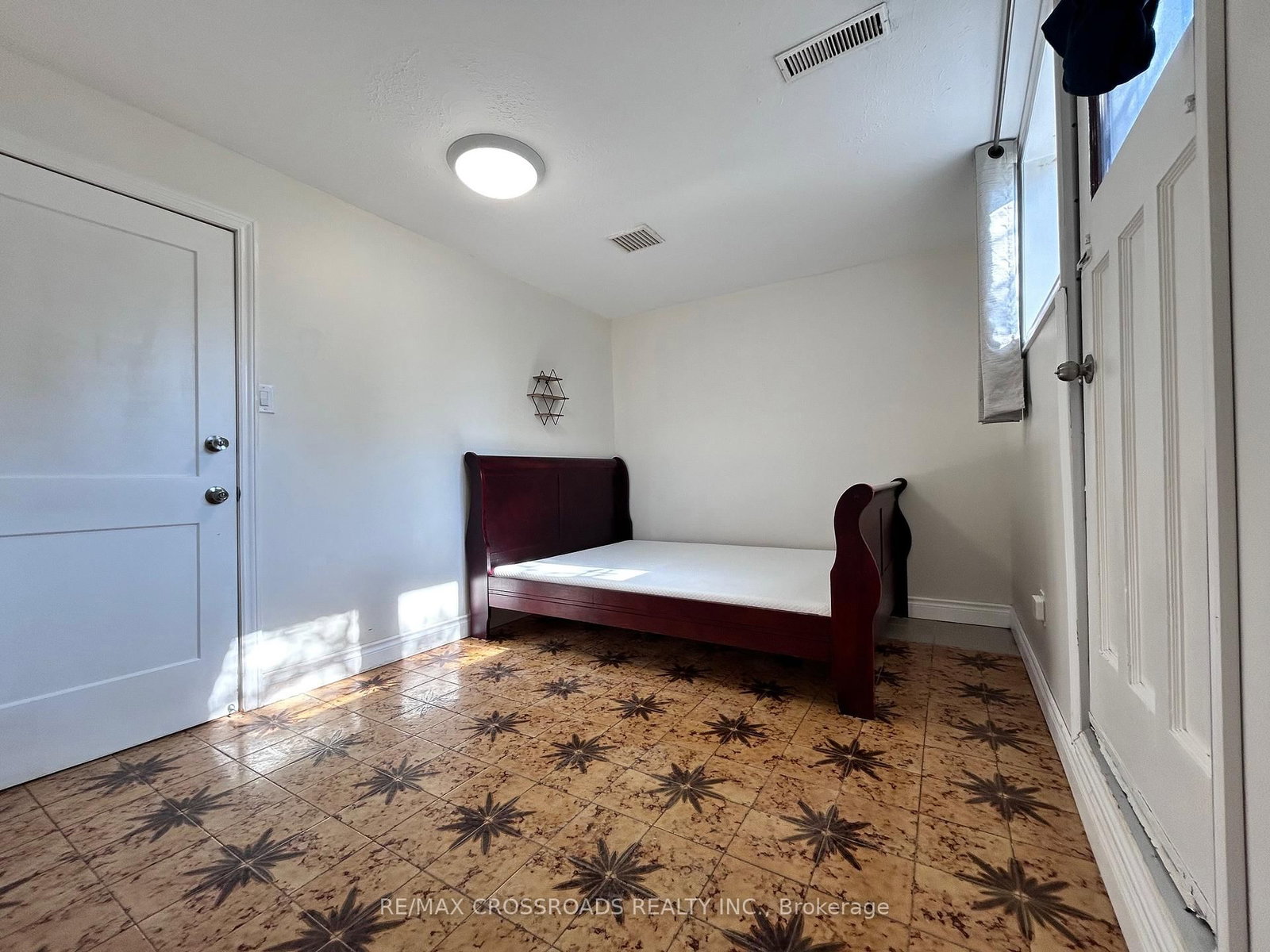 62 Navaho Drive, Unit Lower level - Photo 9