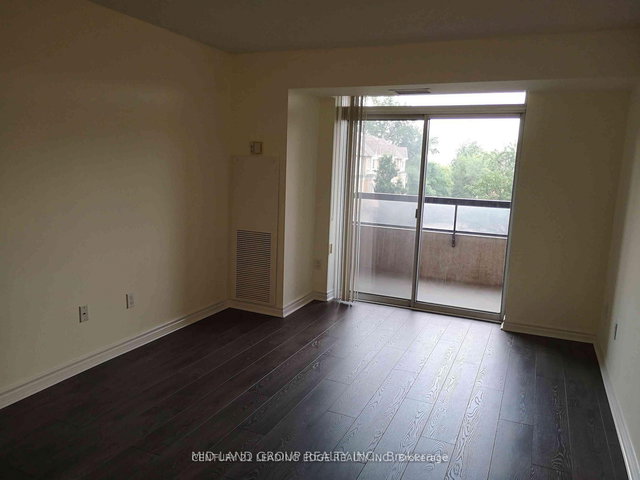 501 - 18 Sommerset Way