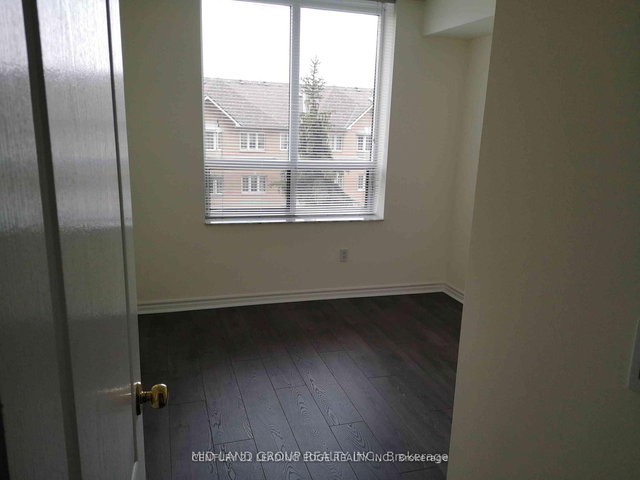 501 - 18 Sommerset Way