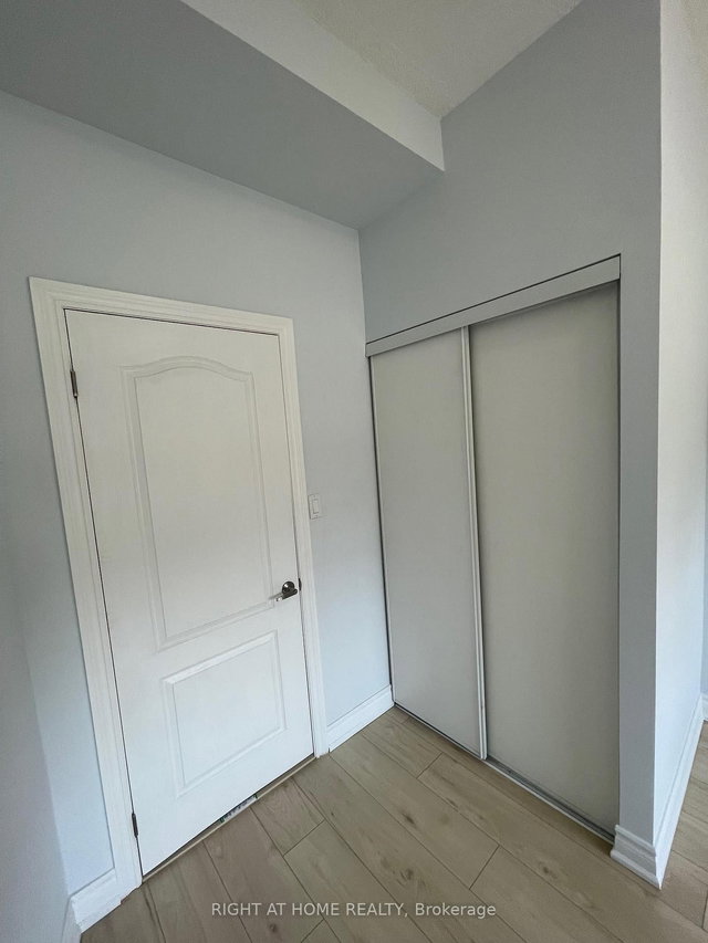 477 Ossington Avenue