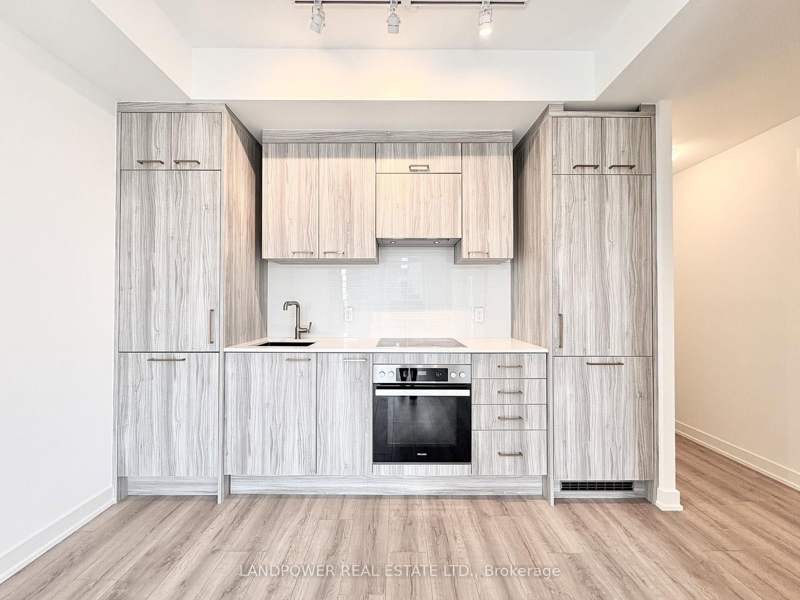 634 Church Street, Unit 3406