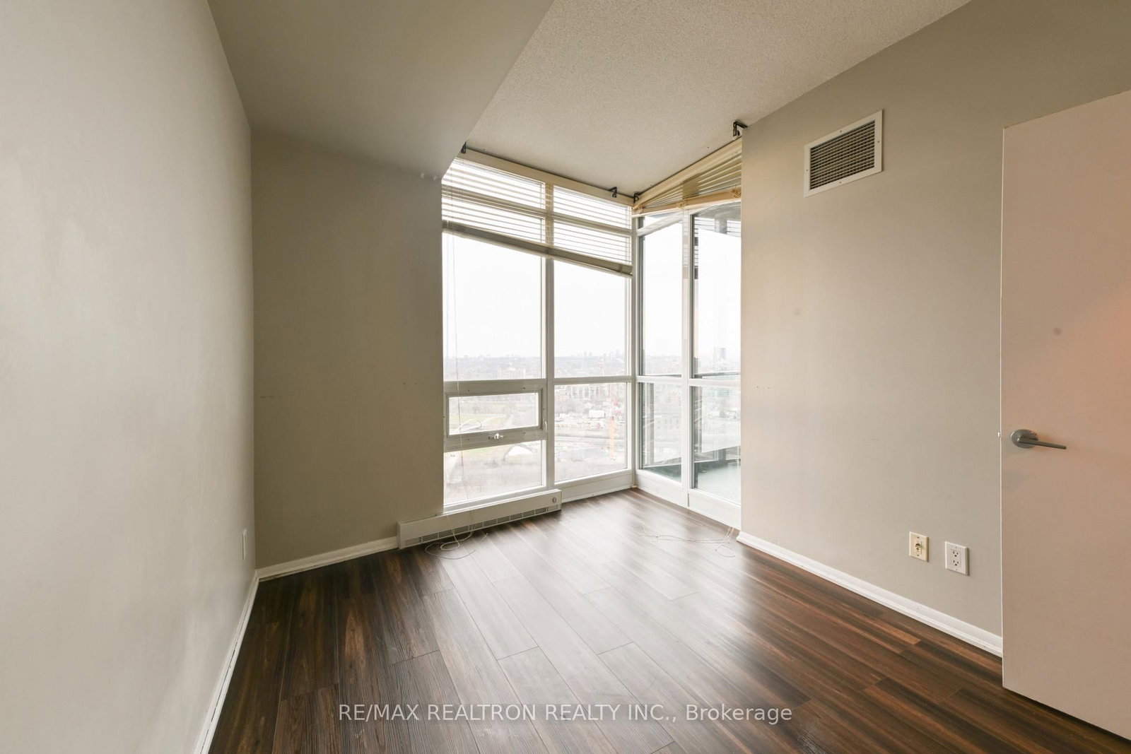 231 Fort York Boulevard, Unit 2505 - Photo 15
