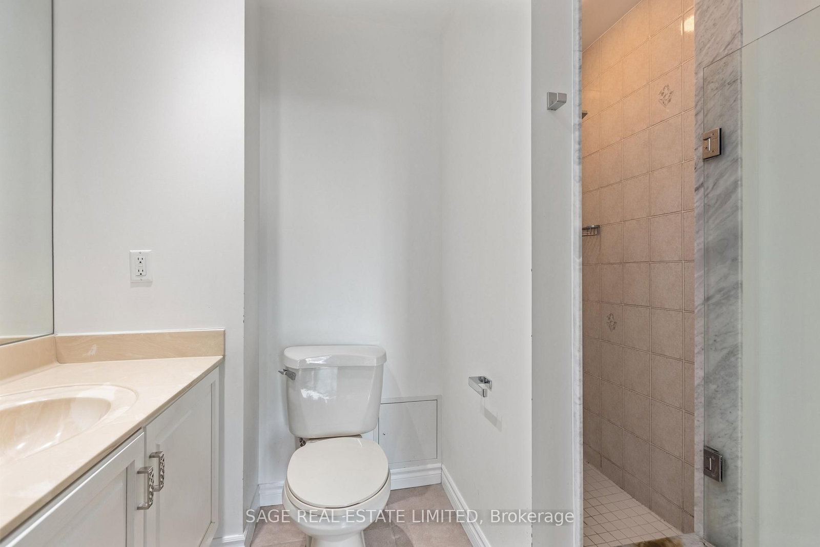 1 Deer Park Crescent, Unit 803 - Photo 14