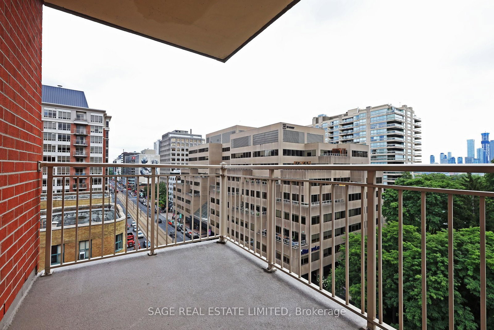 1 Deer Park Crescent, Unit 803 - Photo 18